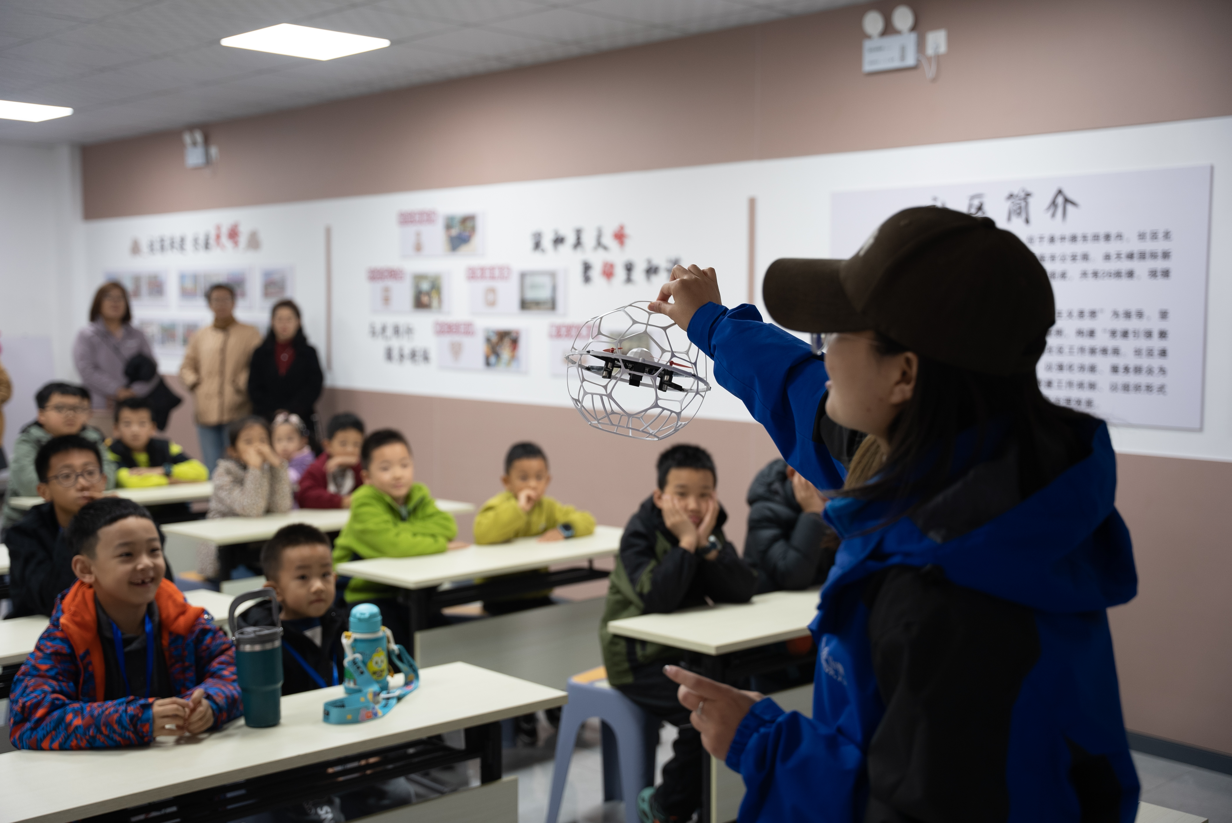 科技与乐趣同行-无人机社区科普活动